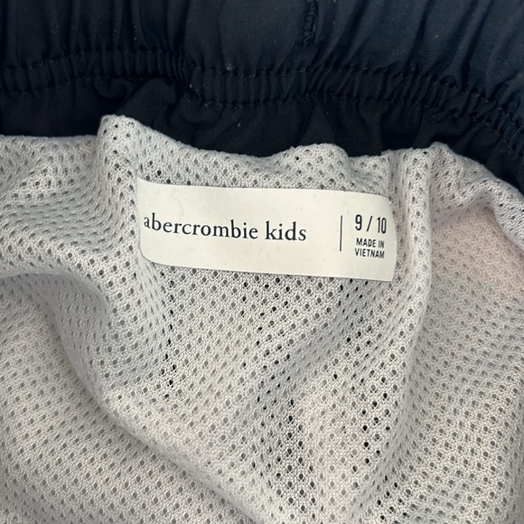 Abercrombie Kids swimsuit size 9-10 - Picture 2 of 4